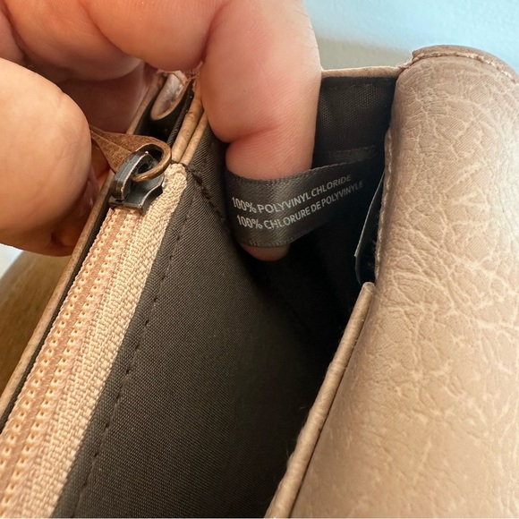 MATT & Nat Vegan Abiko Fold Over Clutch In The Colour Champagne Hand Strap Pink - Picture 10 of 16